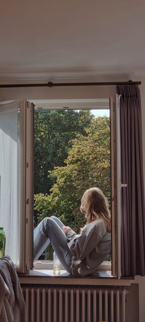 Aesthetic Window, Victorian Windows, Window Photography, Window Drawing, Photo Window, Life Paint, A Aesthetic, Looking Out The Window, Person Sitting