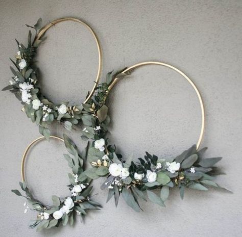 Bridal Shower Decorations Elegant, Hoop Wreaths, Dekoratívne Vence, Baby Shower Background, Bridal Shower Decorations Diy, Rustic Wedding Decorations, Wedding Hoop, Bridal Shower Backdrop, Fleurs Diy