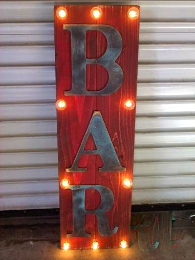 Vintage Bar Sign Marquee Billboard Home Bar Decor Ideas, Bar Decor Ideas, Led Billboard, Bar Decorations, Home Bar Signs, Diy Home Bar, Backyard Bar, Rooms Ideas, Chalkboard Wedding