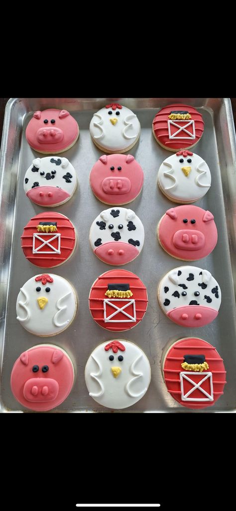 Hay Bale Cookies Decorated, Chicken Cookies Decorated, Chicken Cookies, Farm Cookies, Easy Sugar Cookies, Cookies Decorated, Easy Cookies, 3rd Birthday, Cookie Decorating