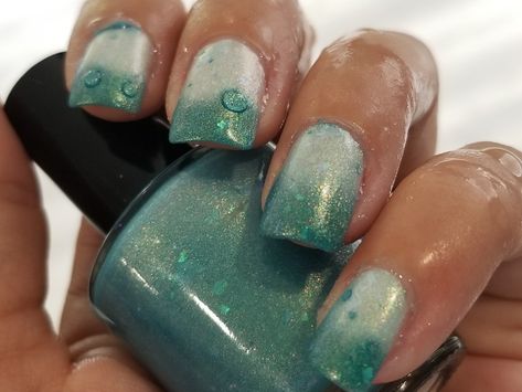 Thermal Nail Polish, Sea Dream, Pretty Nail Polish, Green Nail Polish, Dream Painting, Green Nail, Art Paint, Pretty Nails, Aurora