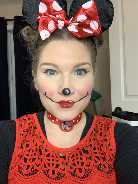 Minnie Mouse Makeup - Halloween Costume Mice Makeup, Mouse Makeup Halloween, Mice Makeup Halloween, Easy Minnie Mouse Makeup, Mickey Mouse Makeup Halloween, Minnie Mouse Makeup Halloween, Minnie Mouse Makeup Ideas, Makeup Halloween Costumes, Scary Minnie Mouse Makeup