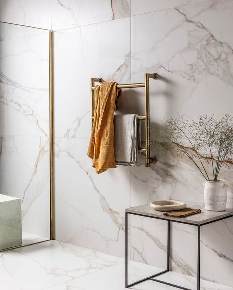 Mandarin Stone (@mandarinstoneofficial) • Instagram photos and videos Mandarin Stone, 1930s House, Country House Interior, Stone Bathroom, Bathroom Inspiration Decor, Porcelain Tiles, Traditional Interior, Gold Marble, Marble Effect