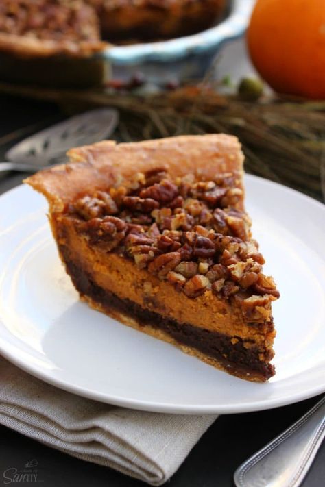 Chocolate Pecan Pumpkin Pie Pecan Pumpkin Pie, Homemade Pie Recipes, Pecan Pumpkin, Holiday Pie, Thanksgiving Pie Recipes, Pumpkin Tarts, Pumpkin Fudge, Pumpkin Syrup, Fudge Pie