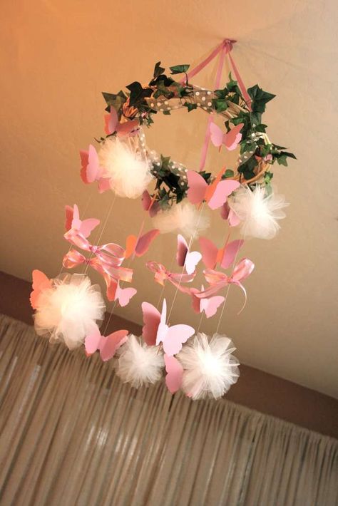 How To Make Butterfly, Butterfly Mobile, Butterflies Wreath, Cinderella Party, Fairy Birthday Party, Party Projects, Diy Butterfly, Diy Mobile, Butterfly Party