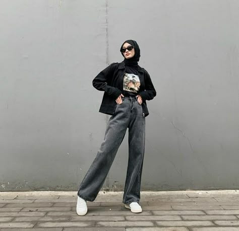 Street Hijab Fashion, Modern Hijab Fashion, Muslim Outfits Casual, Hijab Style Casual, Fashion Sketches Dresses, Hijabi Fashion Casual, Korean Casual Outfits, Casual Hijab Outfit, Hijabi Outfits Casual