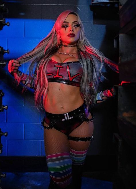 Liv Morgan, Wwe Female Wrestlers, Wwe Girls, Wrestling Divas, Wrestling Wwe, Surprising Facts, Women's Wrestling, Wwe Womens, Female Wrestlers