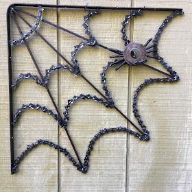 Kathi's Garden Art Rust-n-Stuff: ART CURRENTLY FOR SALE Junk Metal Art, Metal Spider, Cool Welding Projects, Metal Welding Art, Avocado Pudding, Welding Crafts, Recycled Metal Art, Welding Art Projects, Metal Yard Art