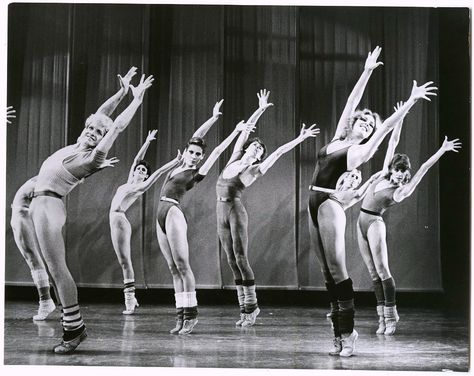 Bob Fosse's DANCIN' Broadway Ensemble Touring ~ 1983  #dance #dancer #dancers #choreography #choreographer Fosse Aesthetic, Bob Fosse Aesthetic, Dance College Aesthetic, Broadway Choreography, Bob Fosse Poses, Fosse Dance, Fosse Dance Poses, Jazz Dance Poses, Ballroom Culture 80s