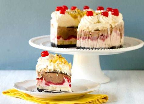 Banana Split Ice Cream Cake >> Top 10 Ice Cream Recipes | browneyedbaker.com Dessert Smoothies, Cold Sweets, Banana Split Ice Cream, Banana Split Dessert, Ice Cream Cake Recipe, Summer Foods, Cream Cakes, Strawberry Chocolate, Fudge Sauce