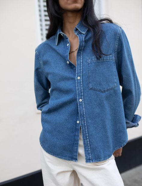 Denim Shirt Street Style, Denim Shirt Outfit, Oversized Denim Shirt, Canadian Tuxedo, Camisa Jeans, Summer Capsule, Autumn 2023, Double Denim, Denim Style