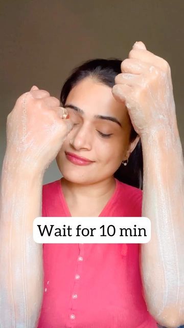 𝐁𝐞𝐚𝐮𝐭𝐢𝐟𝐮𝐥 𝐘𝐨𝐮 𝐓𝐢𝐩𝐬 on Instagram: "Parlour like expensive manicure with hand mask at home free of cost😊Magical remedy for beautiful wrinkles free glowing hand, like a baby. So soft and so clear. It’s a easy DIY. Go and try today you all gonna love with the results. This trick remove hand wrinkles gives you youthful beautiful hand and You all gonna love with this it’s amazing 🤩 Ingredients: step 01 Coconut oil + lemon juice + flour + milk #beautifulyou #reels #instagramreels #ins Beautiful Wrinkles, Wrinkles Hands, Mask At Home, Hand Mask, At Home Hair Removal, Wrinkle Remover, Free Baby Stuff, Home Free, Wrinkle Free