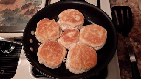 Stove Top Bread Recipe, Biscuits Recipes, Wood Stove Cooking, Canned Biscuits, Stove Top Recipes, Cast Iron Recipes, Biscuits Recipe, Fry Bread, Cast Iron Cooking