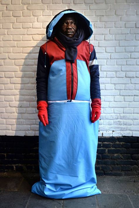 Sheltersuit Homeless Bags, Homeless Housing, Diy Jacket, Homeless Shelter, London College Of Fashion, Homeless People, Water Resistant Jacket, People Sleeping, Don Juan