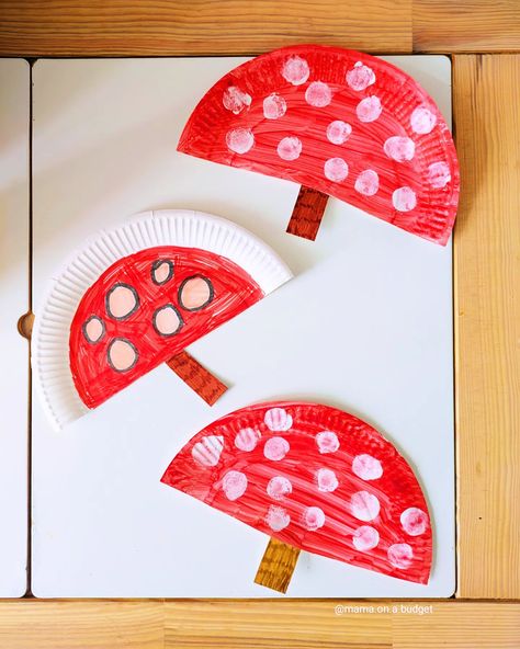 🍄 PAPER PLATE MUSHROOMS 🍄 🍄 I wanted to create some mushrooms using our paper plates and Ivie wasn't very keen at all at the time so I decided to make my own... 🍄 By the time I had painted mine red, she had completed hers independently 🤣 hers is the one in the middle 🤩 🍄 She then helped me to complete mine and finished the stalks on all of them. 🍄 What do you think? #funbudgetplay #craftymom #crafting #craftingathome #craftykids #inspireuswithyourplay #inspiretheirearlyyears #de... Crafty Moms, Crafty Kids, Best Budget, Paper Plate, The Heirs, Paper Plates, In The Middle, I Decided, The Middle