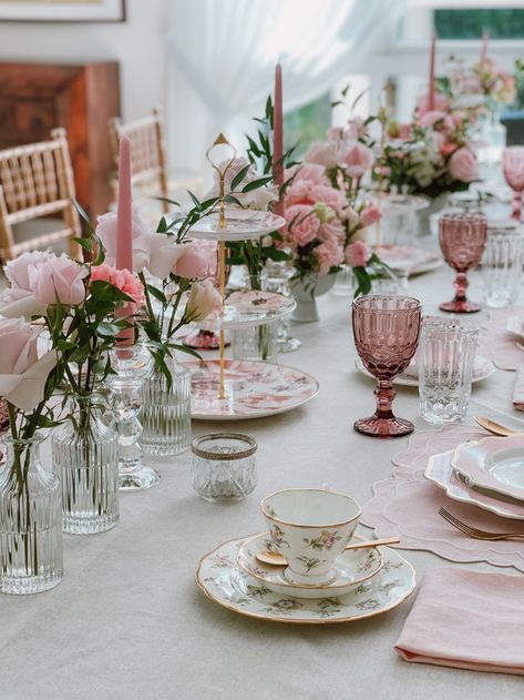 VICTORIA HIGH TEA TABLESTYLE — Estilo & Co High Tea Flower Arrangements, English High Tea Table Settings, High Tea Astetic, High Tea Tablescape, Afternoon Tea Decorations Table Settings, High Tea Hens Party, Garden Tea Party Tablescapes, High Tea Set Up, High Tea Wedding Reception