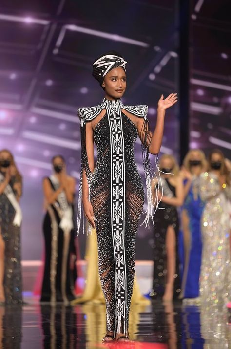 South Africa's Zozibini Tunzi takes her final walk as Miss Universe Miss Universe South Africa, South African Traditional Dresses, African Girl, African Traditional Dresses, South African, Traditional Dresses, In Hollywood, South Africa, Universe