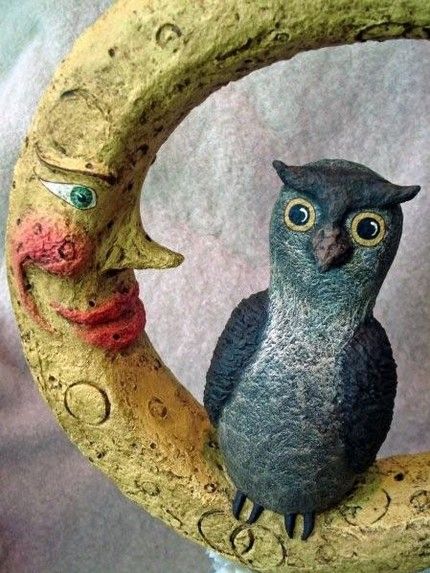 Paper Mache Halloween, Moon Sculpture, Mosaic Moon, Owl Templates, Paper Mache Projects, Halloween Figures, Paper Mache Clay, Folding Origami, Cardboard Sculpture