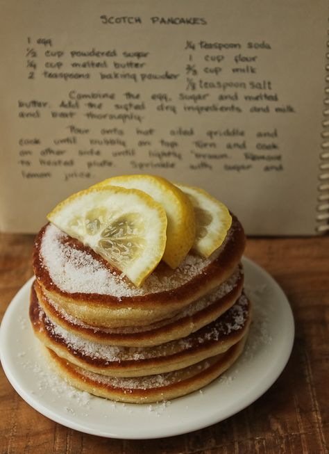 Scottish pancakes with recipe Scottish Pancakes, Easy Lemon Desserts, Lemon Desserts Healthy, Scotch Pancakes, Scottish Dishes, Scottish Recipes, Savory Cakes, What's For Breakfast, Irish Recipes