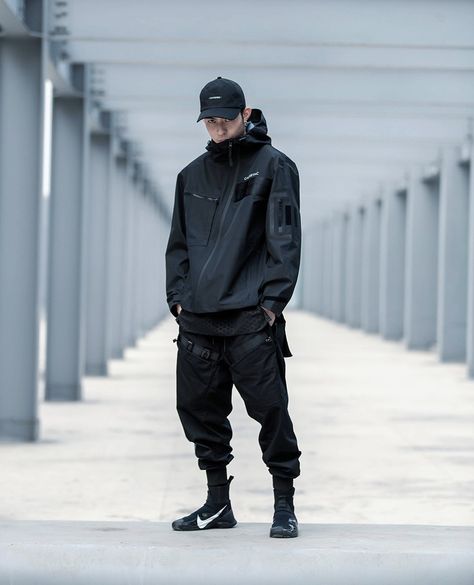 Male Techwear, Outfits For Outdoor Activities, Urban Techwear, Futuristic Clothing, Ninja Outfit, Techwear Jacket, Techwear Pants, Tech Wear Fashion, Techwear Outfits