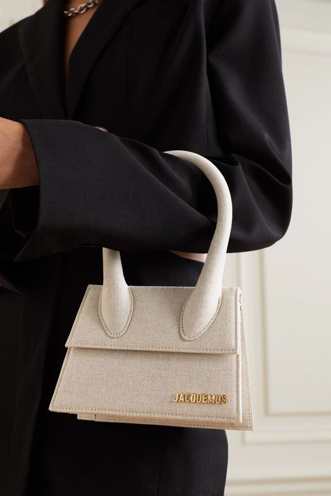 Jaquemus2020 Bag, Jacquemus Bag Outfit, Jacquemus Le Chiquito Moyen, Le Chiquito Moyen, Jacquemus Le Chiquito, Jacquemus Bag, Women's Bags By Style, Bags Aesthetic, Celine Luggage Bag