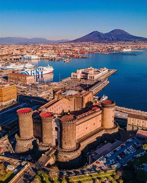 Naples Tattoo, Napoli Photography, Napoli Italy, Living In Italy, Adventure Art, Italy Photography, Travel Wishlist, Naples Italy, Urban City