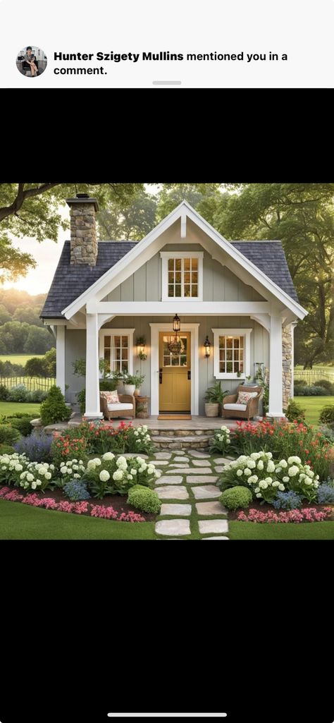 Houses In The Woods Country, Small Cottage Exterior, Small English Cottage, Backyard Guest Houses, Cardboard Houses, Cottage Tiny House, Tiny House Village, Backyard Cottage, Small Cottage Homes