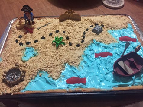 Pirate Map cookie cake Easy Pirate Cake, Treasure Map Cake, Pirate Cakes, Pirate Birthday Cake, Pirate Cookies, Pirate Map, Shipping Cookies, Pirate Cake, Kids Cooking