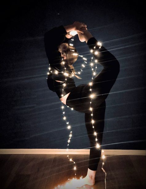 #photography #yoga #poses #yogaposes Yoga Christmas, Yoga Photoshoot, Light Shoot, Yoga Aesthetic, Dance Ideas, Gym Aesthetic, Yoga Photos, Business Life, Aesthetic Pics