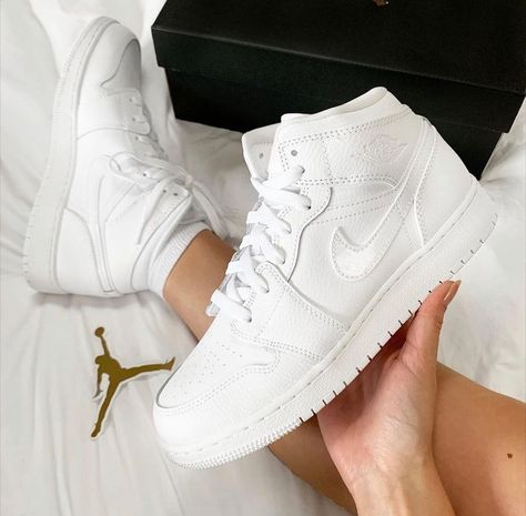 EHHEAT on Instagram: “All White 🤍 Shop the Air Jordan 1 ‘Triple White’ Mid exclusively at www.ehheat.com. Optionally pay in instalments with @clearpay_uk” White Jordans Outfit, White Jordan Shoes, All White Shoes, Air Jordan 1 Mid White, Jordan 1 Mid White, Sporty Sneakers, Jordans Women, Cute Nike Shoes, Nike Air Jordans