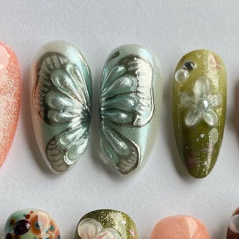 allycoolcattt🩰 on Instagram: "forest fairy custom set 🧚🌳💌 - I should have my site completely updated by the end of the night so you can see prices & sets that’ll be available for purchase this Saturday at 1PM EST ! ⭐️ EEEK so excited 🙊 - #gelnails #nails #nailart #nailartist #pressons #pressonnails #bloominggel #chromenails #chrome #3d #3dnails #nailsnailsnails #naildesign #nailaddict #butterflynails" Forest Fairy Nails, Fairy Nails Designs, Green Fairy Nails, Enchanted Forest Nails, Tinkerbell Nails, Forest Nails, Nails Witchy, Fairy Nails, Persona 5 Joker