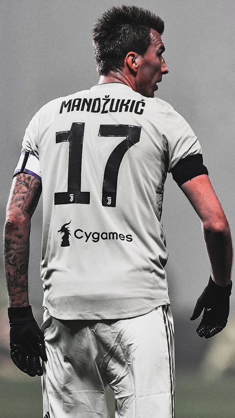 Juventus Team, Mario Mandzukic, Mario Mandžukić, Juventus Wallpapers, Juventus Stadium, Italian Football, Ronaldo Juventus, Football Stars, Soccer News