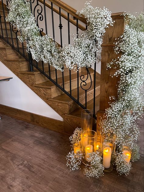 Floral Bannister Wedding, Wedding Florals On Staircase, Stair Flowers Wedding Staircases, Stair Flowers Wedding, Flower Staircase Wedding, Silver Oaks Chateau Wedding, Stairs Flower Decoration, Stairs Wedding Decor, Wedding Stairs Decoration