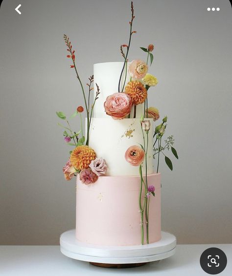 June Wedding Cake, Austrian Wedding, Wedding Cake Peach, Soul Cake, Spring Wedding Cake, Groom Cake, Floral Wedding Cake, Dream Wedding Decorations, Celebration Cake