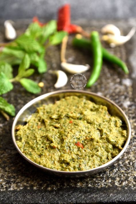 Pudina Thogayal Thogayal Recipe, Pudina Chutney Recipe, Mint Chutney Recipe, Mint Chutney, Hebbar's Kitchen, Chutney Recipe, South Indian Food, Fresh Mint Leaves, Chutney Recipes