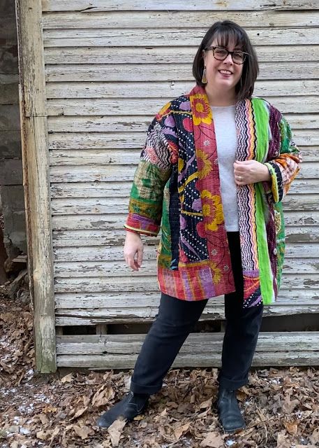 Cookin' & Craftin': Kantha Quilt Wiksten Haori Wiksten Haori, Blog Landing Page, Kantha Cloth, Quilted Jacket Pattern, Quilted Clothing, Quilt Coat, Quilted Clothes, Kantha Jacket, Dress Making Patterns