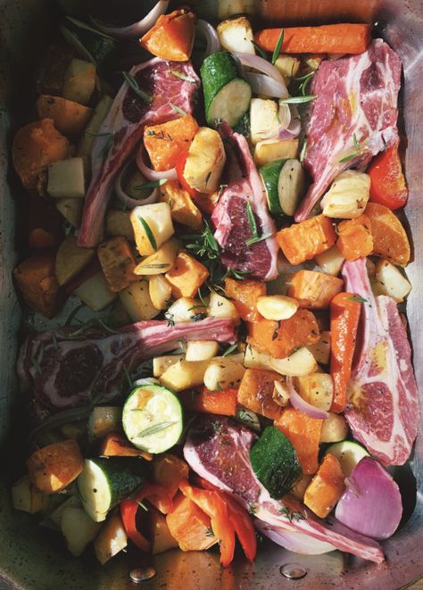 lo's kitchen – food + family + friends Vegetable Bake, Tray Bake Recipes, Vegetable Tray, Tray Bake, Baked Dinner, Comfort Food Recipes, Baked Vegetables, Veggie Tray, Roast Dinner