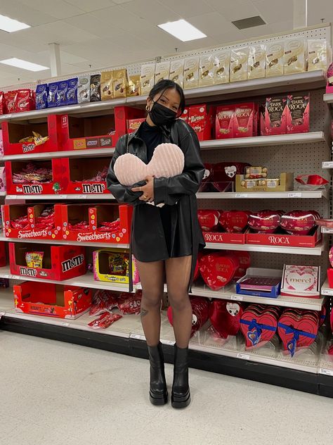 Valentine Fits Aesthetic, Valentine Outfits, Aries Baby, Valentine Photo Shoot, Valentines For Singles, Lovecore Aesthetic, Girly Pop, Valentines Day Pictures, Insta Photos