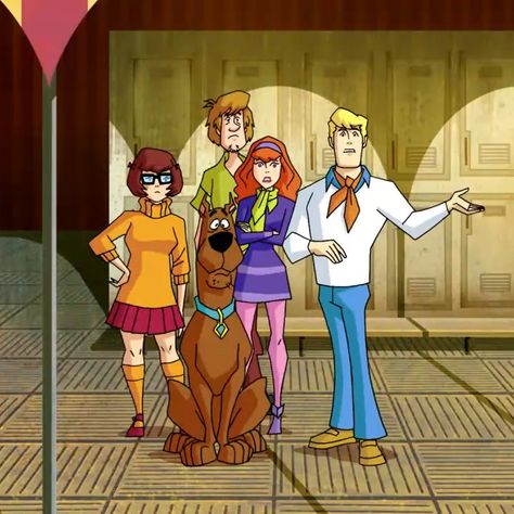 Scooby Aesthetic, Nostalgia Cartoons, Be Cool Scooby Doo, Scooby Doo Costumes, Small Town Mystery, Martin Mystery, Mystery Inc, Mystery Incorporated, Scooby Doo Pictures