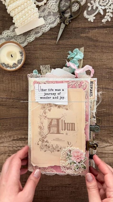 Make this quick & easy no-sew Shabby Victorian Junk Journal! From My Porch Prints. Victorian Junk Journal, Vintage Junk Journal Ideas, Making A Junk Journal, Victorian Journal, Junk Journal Tutorial, Agenda Vintage, Mini Books Diy, My Porch Prints, Books Diy