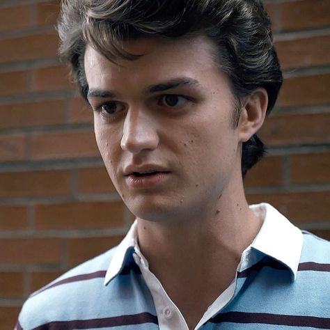 Joe Keery Icons, Steve Harrington Icons, Stranger Things Season 1, Stranger Things Icon, Steve Harrington Stranger Things, Jonathan Byers, Joyce Byers, Nancy Wheeler, Stranger Things Steve