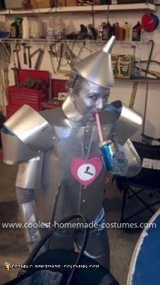 Homemade Tin Man Costume Tin Man Costume Diy, Diy Tin Man Costume, Tin Man Costume, Adult Costumes Diy, Diy Costumes Men, Tin Man Costumes, Wizard Of Oz Play, Christmas Parade Floats, The Tin Man