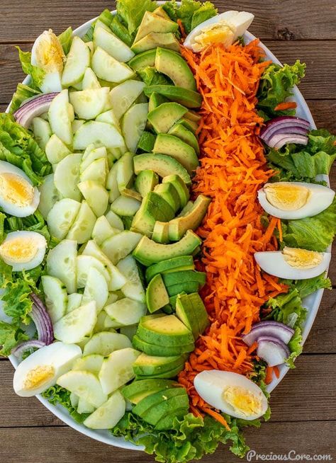 Lettuce Salad Ideas, Lettuce Salad Recipes, Red Onion Salad, Health And Fitness Apps, Salad Ideas, Best Salad Recipes, Lettuce Salad, Avocado Chicken Salad, Kinds Of Salad