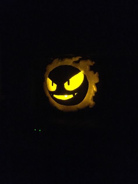 2016 Halloween pumpkin. Gastly Pokemon. Gastly Pokemon Pumpkin, Easy Pokemon Pumpkin Carving, Pokemon Jack O Lantern, Lanturn Pokemon, Gastly Pokemon, Pokemon Pumpkin, Easy Pokemon, Pumkin Carving, Pokemon Halloween