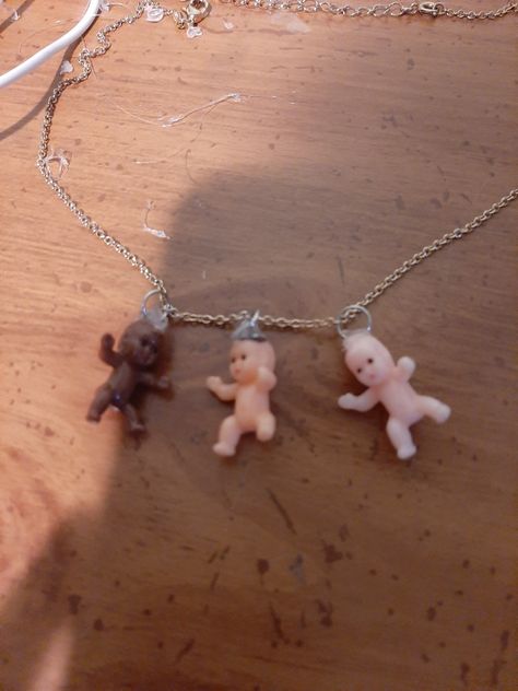 Plastic Baby Crafts, Tiny Plastic Babies, Strange Dolls, Horror Funny, Jojo's Adventure, Crystal Bead Jewelry, Plastic Babies, Losing Faith In Humanity, Meaningful Drawings