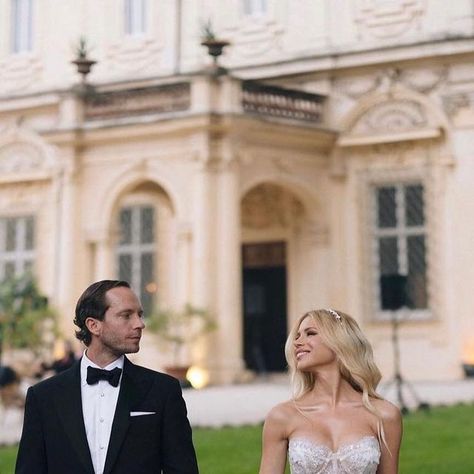 BERTA PRIVÉE on Instagram: "@anastaziadupee looking stunning in a beautiful #privée 🕊️" Fairytale Wedding, May 23, Girly Girl, Happily Ever After, Ever After, A Wedding, Muse, Fairy Tales, Dream Wedding