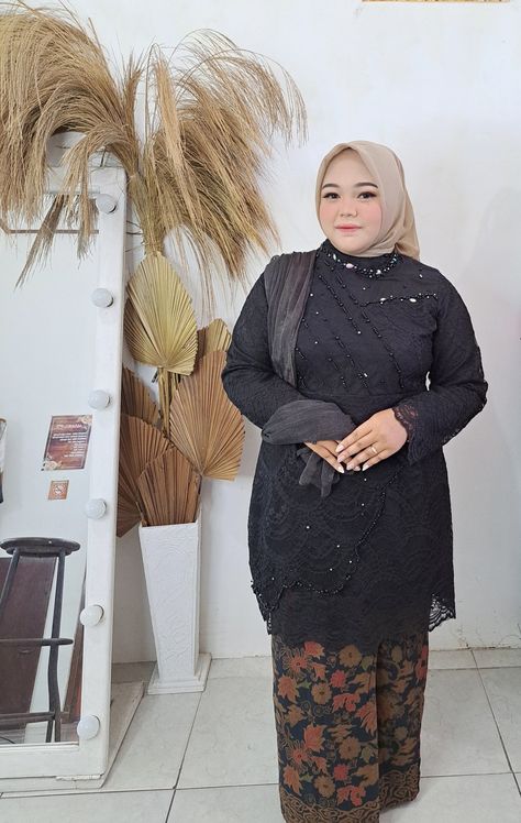 Kebaya Big Size Brokat, Model Kebaya Untuk Orang Gemuk, Kebaya Big Size, Kebaya Wisuda Hijab, Model Kebaya Wisuda, Kebaya Dress, Kebaya Muslim, Dress Muslim, Big Size