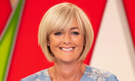 Loose Women panellist Jane Moore, 56, showed off her slim figure in a bikini photo posted on Instagram, which had been taken on her holiday. Fans were quick to compliment the star Hair Dye Trends, Longer Bob, Jane Moore, Sleek Bob Hairstyles, Short Bobs, Latest Haircuts, Short Shag, Bob Haircut For Fine Hair, Bob Hair