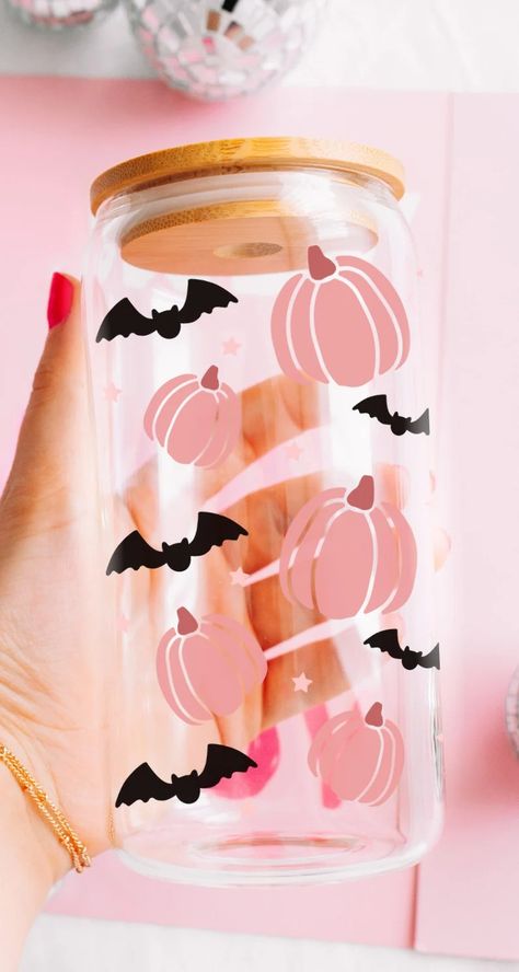 Spooky Iced Coffee Glass Mug Halloween Glass Can Pumpkin Glass Mug Spooky Bat Can Glass Fall Cup Gift for Her Trendy Pumpkin Glass Ghost - Etsy Halloween Coffee Cup Ideas, Halloween Coffee Cups Vinyl, Glass Cup Ideas, Halloween Cup Ideas, Halloween Coffee Cups, Projet Cricut, Cup Business, Halloween Bucket List, Can Pumpkin