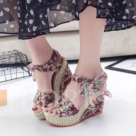 Floral High Heels, Heels Wedge, Sandal Wedges, Fish Head, Lace Sandals, Casual Pumps, Summer Lace, High Heel Wedges, Super High Heels